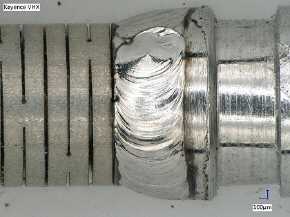 Werkst�cksbetrachtung unter dem Mikroskop